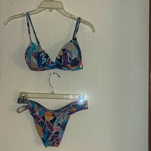 Sunseeker Bikini / Size 4 / Mutli Color, Tropical